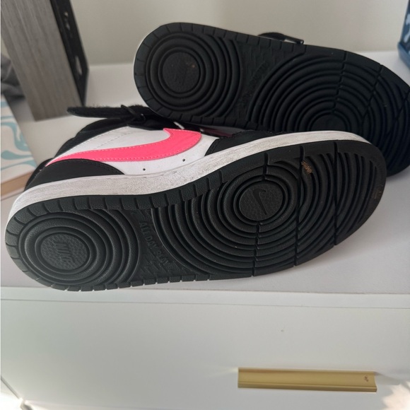 Girls Nike Dunks worn once. Excellent condition - Picture 5 of 7